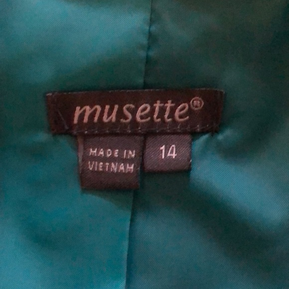 Gorgeous Black and White snakeskin print jacket. - Picture 2 of 3